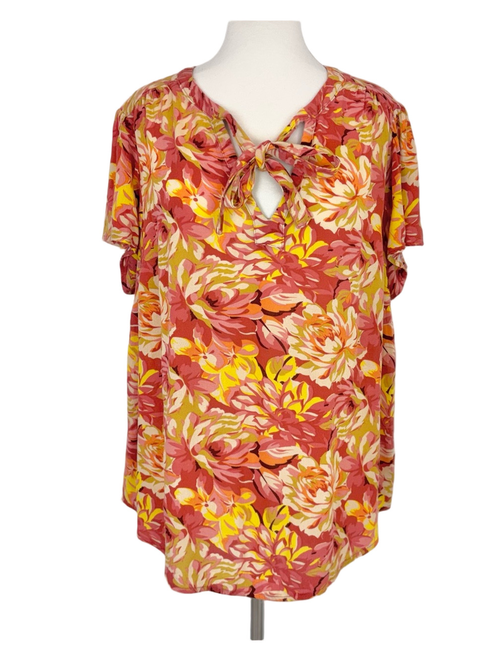 Torrid floral bow blouse